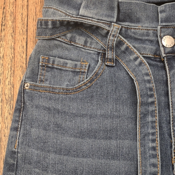 Bleu Womens Boot Cut Jeans Size Small (4) With Belt And Ruffled Top. New W/ Tags - Picture 6 of 16